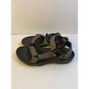 Mens Tevas hiking river sandals size 10m